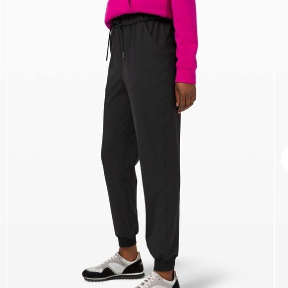 Lululemon Keep Moving Jogger Size 4 - Picture 1 of 7